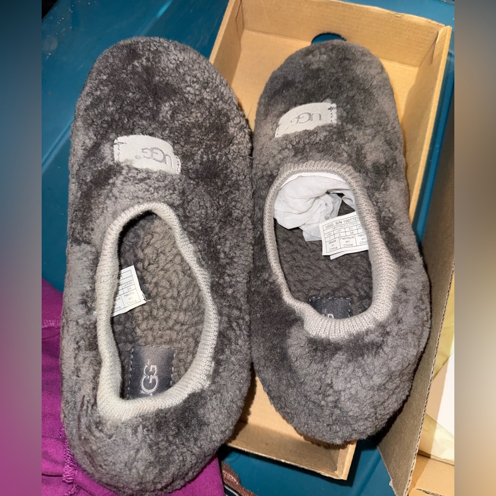 UGG Gray Birche Slippers - size 7 - NWT